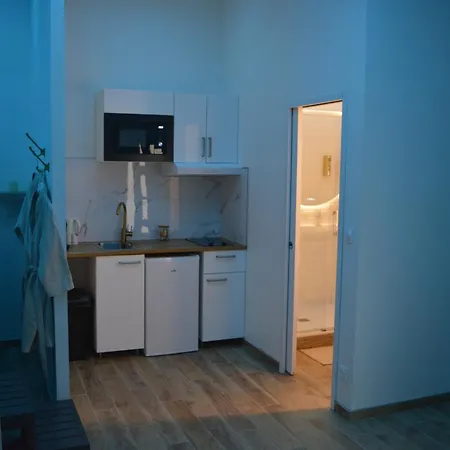 Eaux Bed & Breakfast 4*