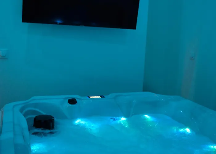 Eaux Bed & Breakfast 4*