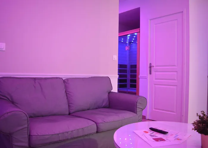 Eaux Bed & Breakfast 4*